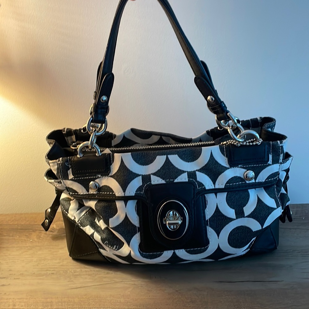 Authentic Never Worn Vintage Coach Purse